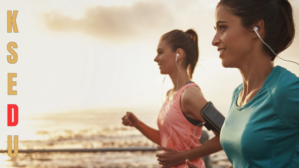D für Disziplin im KSEDU – Zwei Frauen beim Sport